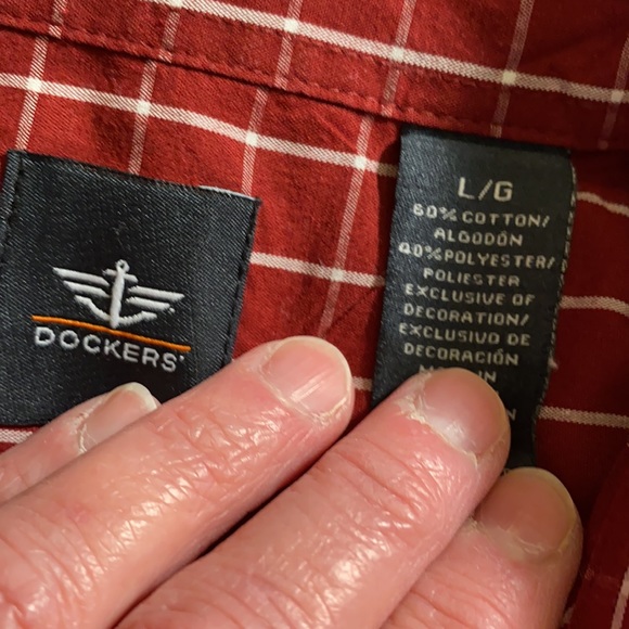 Dockers Spread Collar Shirt, Regular Fit - Picture 4 of 4